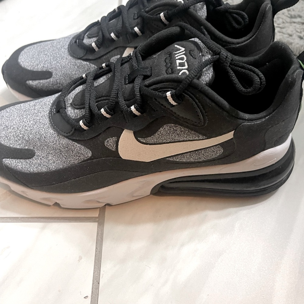 Nike air max